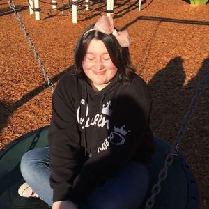 Meet your Posher, Holly